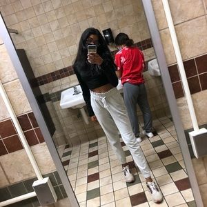 Meet your Posher, Pri